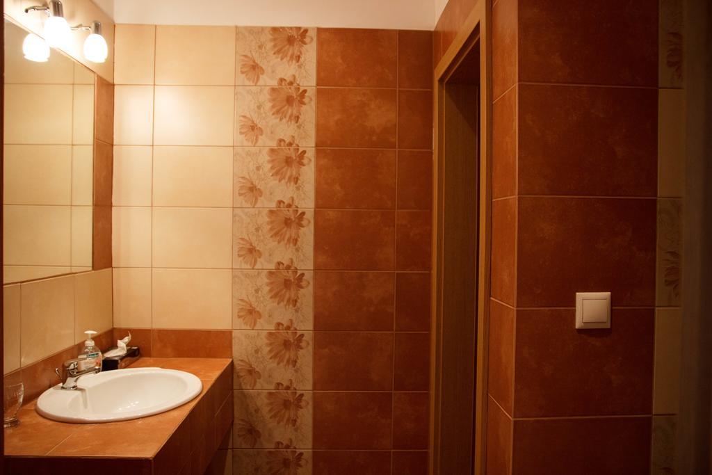 Penzion Conti Trencianska Tepla Exterior foto